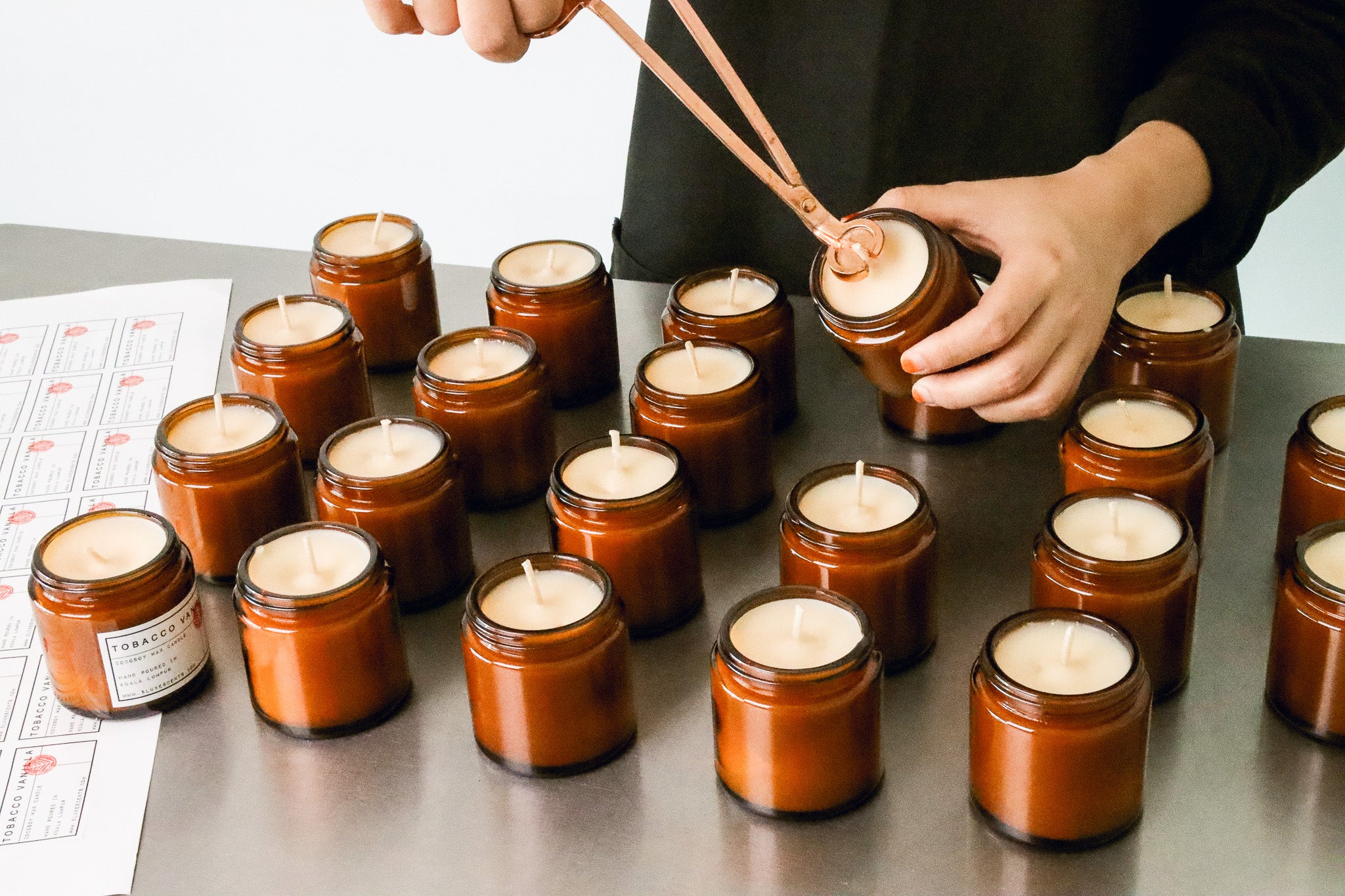 small_jar_candle_production_6